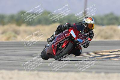 media/Oct-13-2025-Moto Forza (Mon) [[a66d839500]]/3-B Group/Session 3 (Turn 16)/